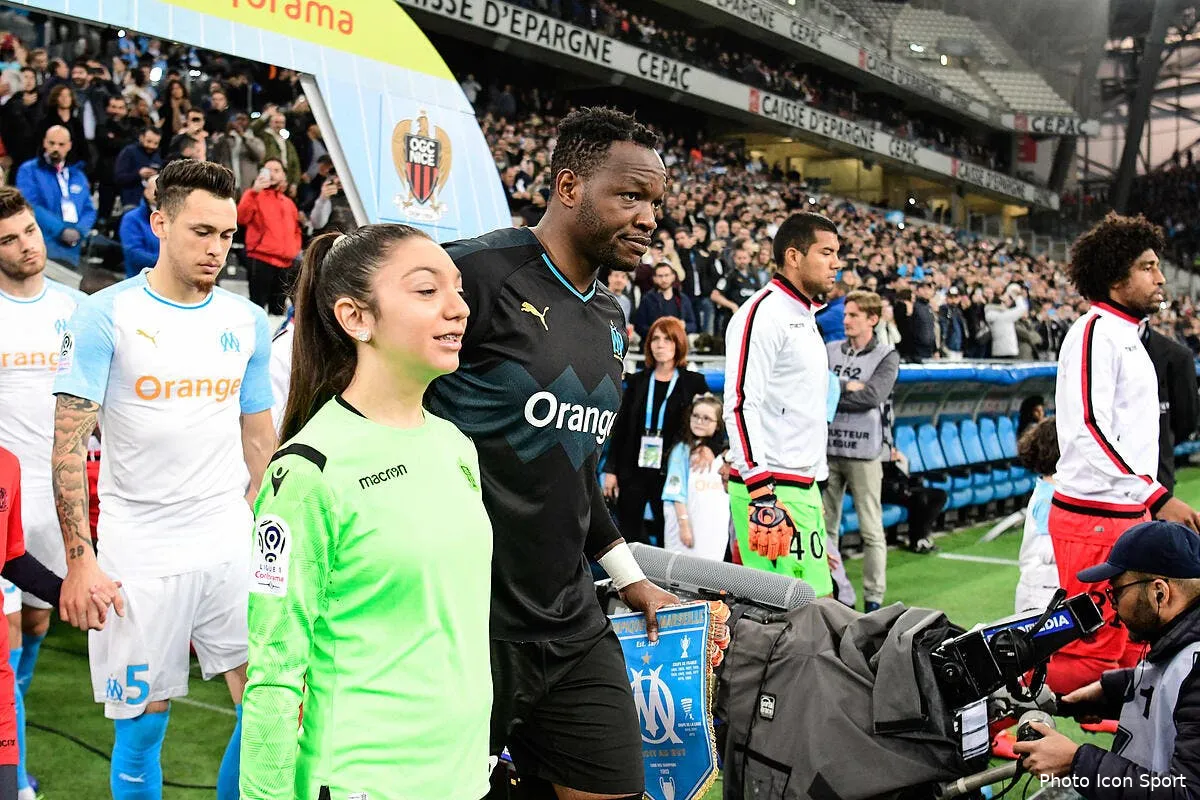 om baisse definitive des salaires eyraud va se faire climatiser icon win 100319 01 83787283461