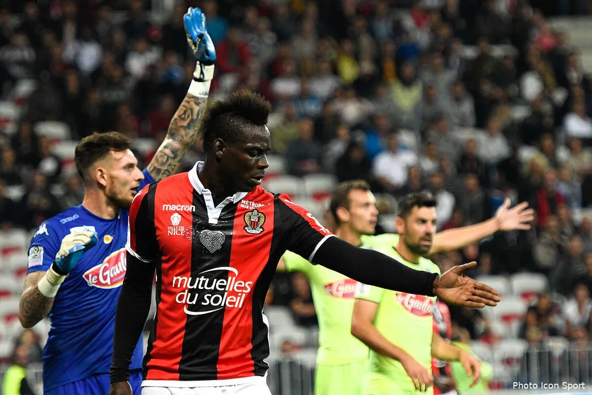 om balotelli est le buteur parfait pour l om il persiste et signe icon zua 220917 08 12241935