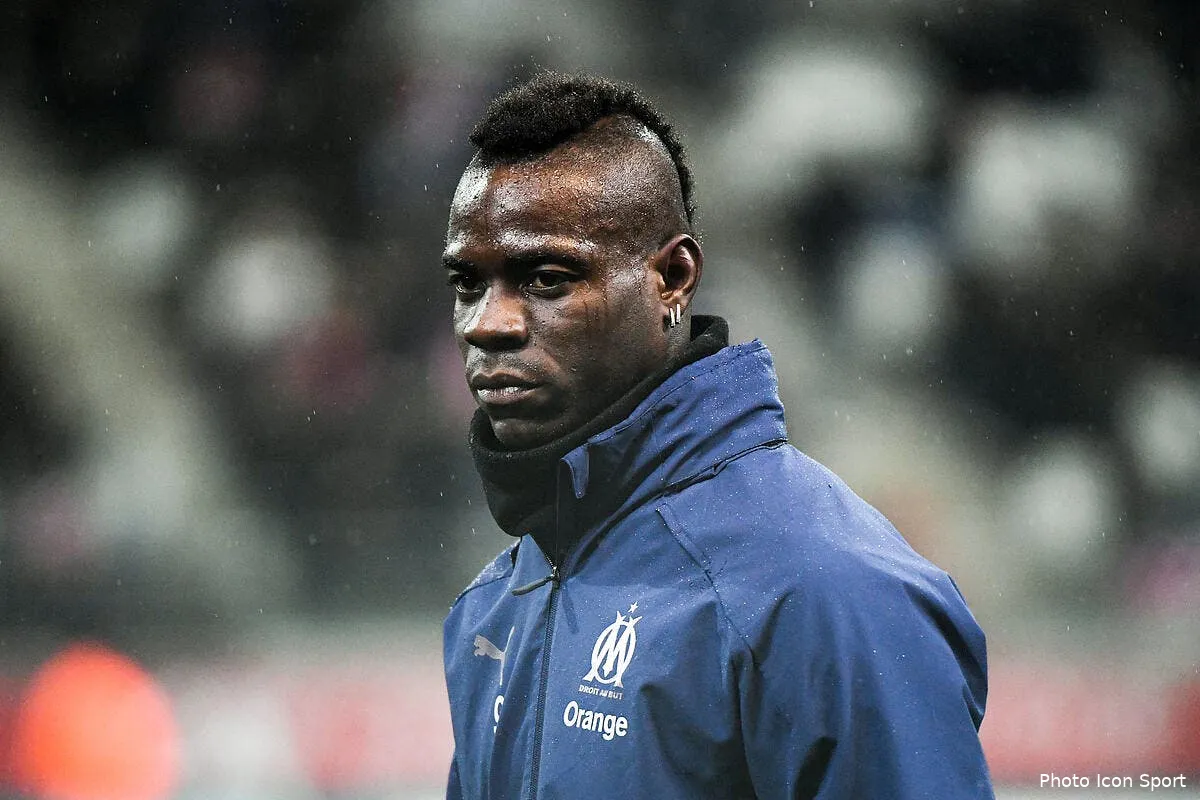 om balotelli recoit un enorme coup de pression venu d italie icon dib 020219 11 64244119