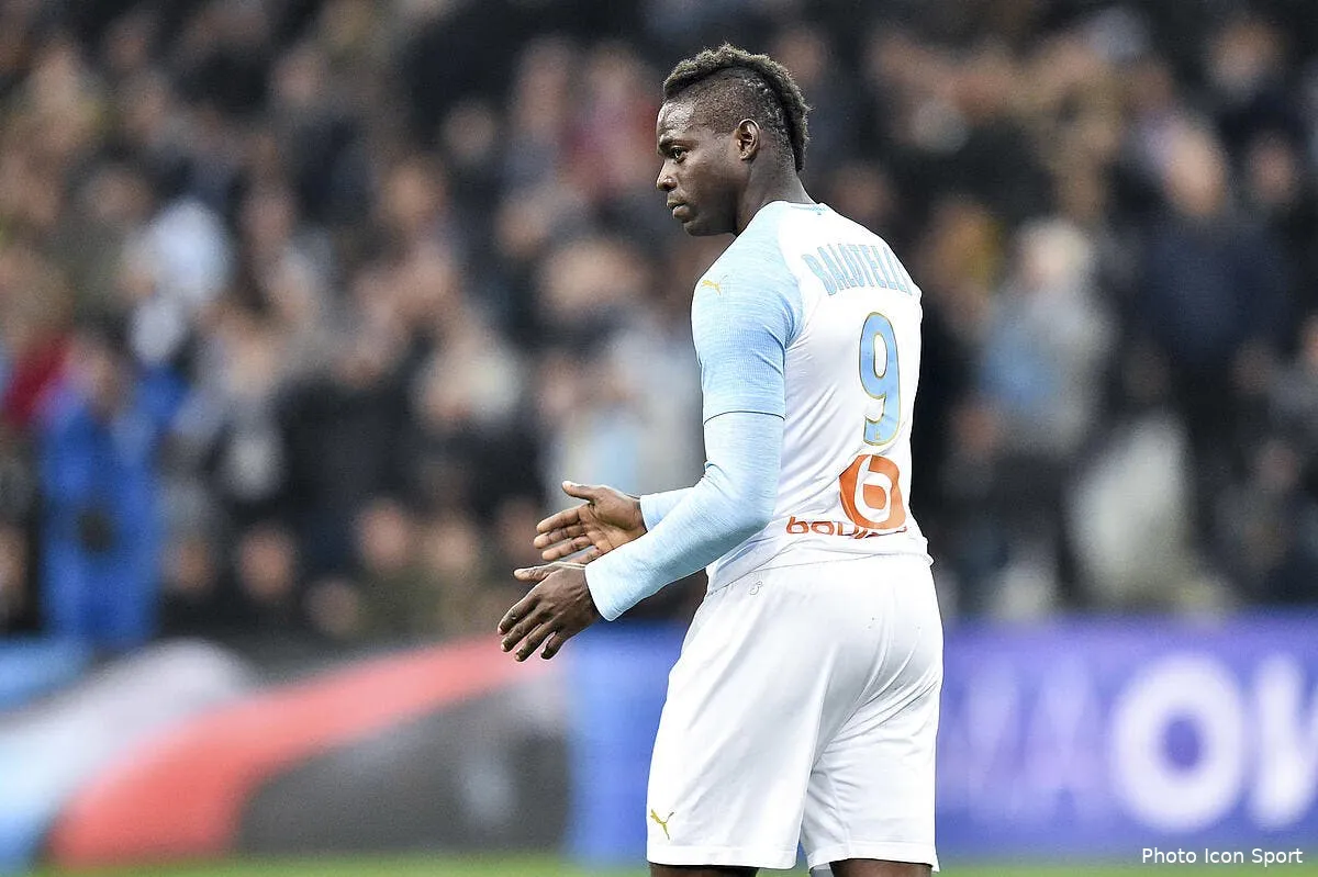 om balotelli se prend un sacre coup de pression avant nice icon adim 030319 31 107246991