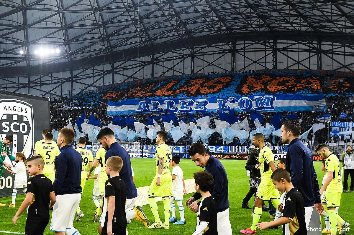 om boudjellal chauffe les supporters a quoi joue t il icon adim 250120 34 11288117