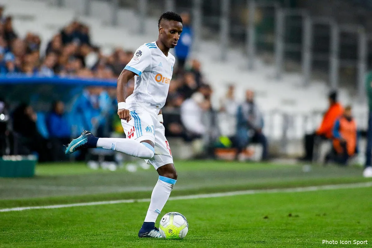 om bouna sarr au mondial ce journaliste en rigole encore iconsport icon ruo 101217 45 26210349
