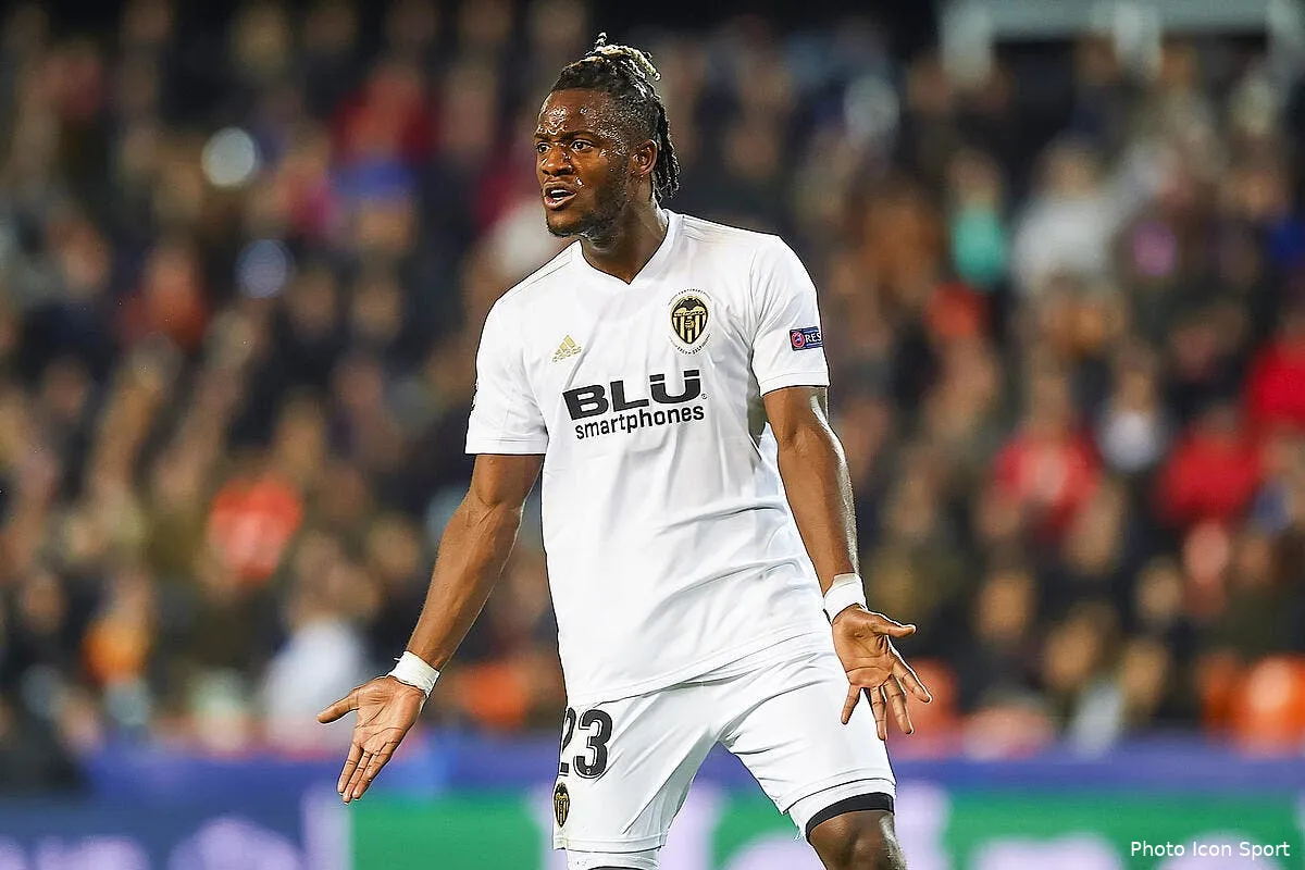 om ce buteur cherche un club pierre menes supplie l om de se bouger icon sipausa 25041988241457