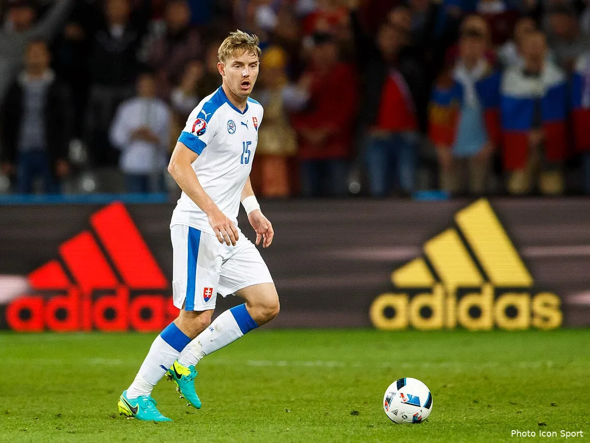 om ce renfort a tout pour enflammer le velodrome iconsport bpi 150616 93 31149360