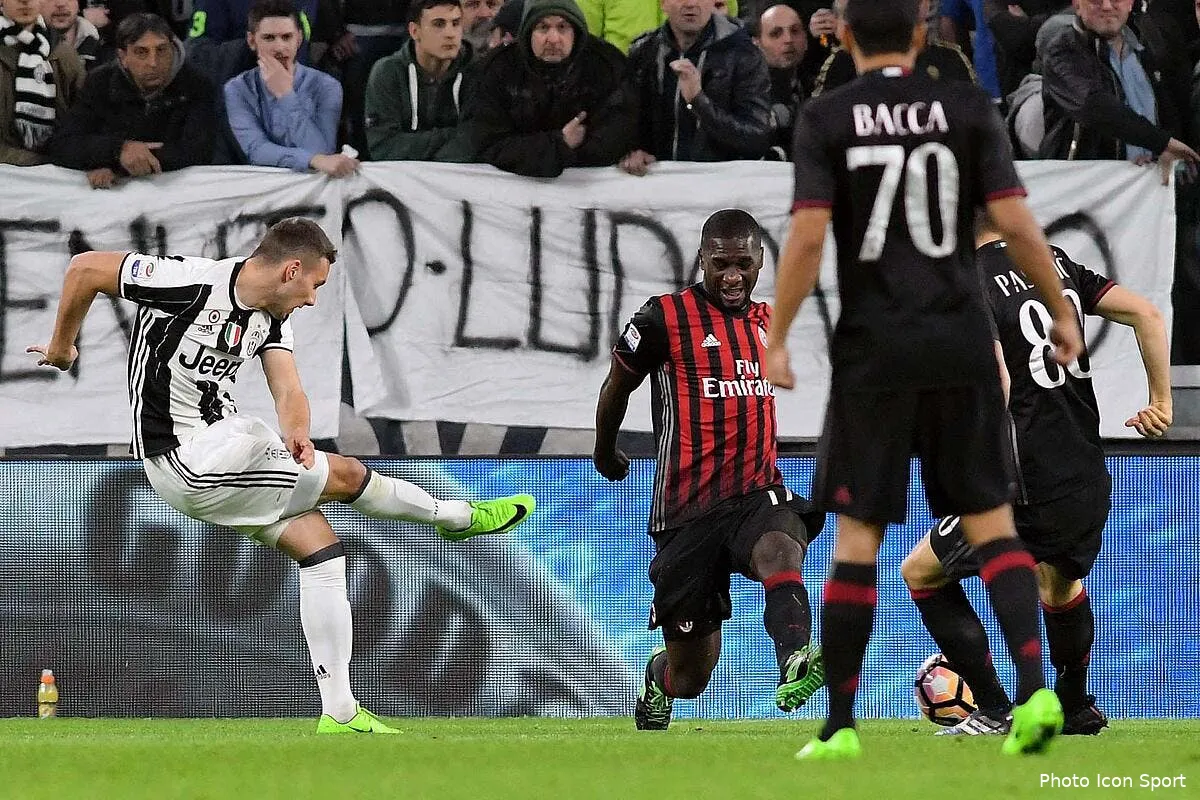 om ces 10 attaquants qui feraient l affaire au mercato iconsport liv 100317 01 01189213