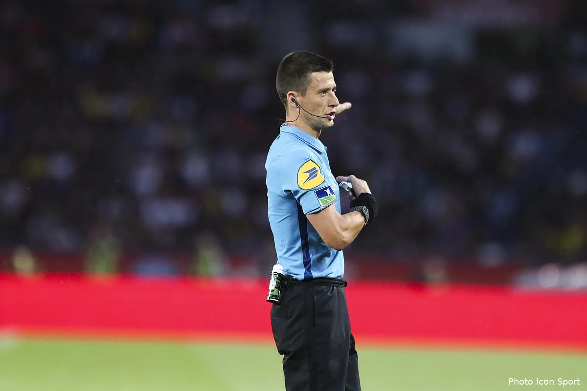 om cet arbitre pour marseille nice c est louche icon fid 120818 08 46247275