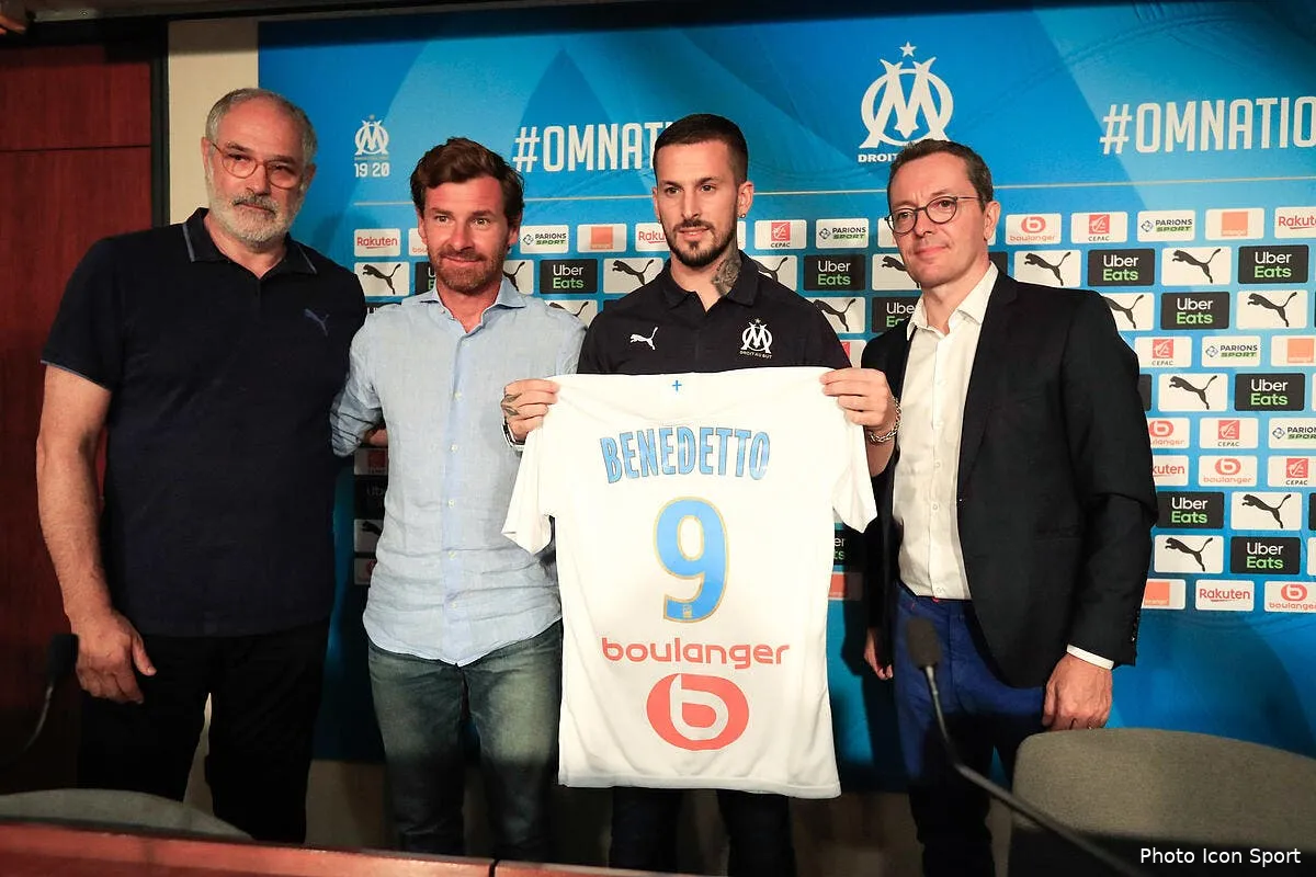 om courbis colle un coup de pression xxl a eyraud icon ico 050819 08 32285959