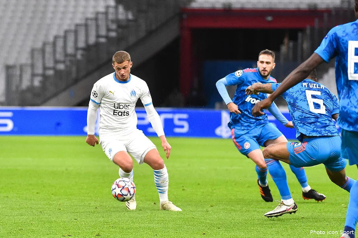 om cuisance met le feu a marseille le mystere plane icon dsc 7967 300655