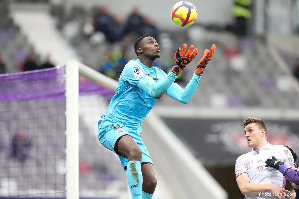 om edouard mendy de retour a marseille reims a tout prevu edouard mendy 1245015