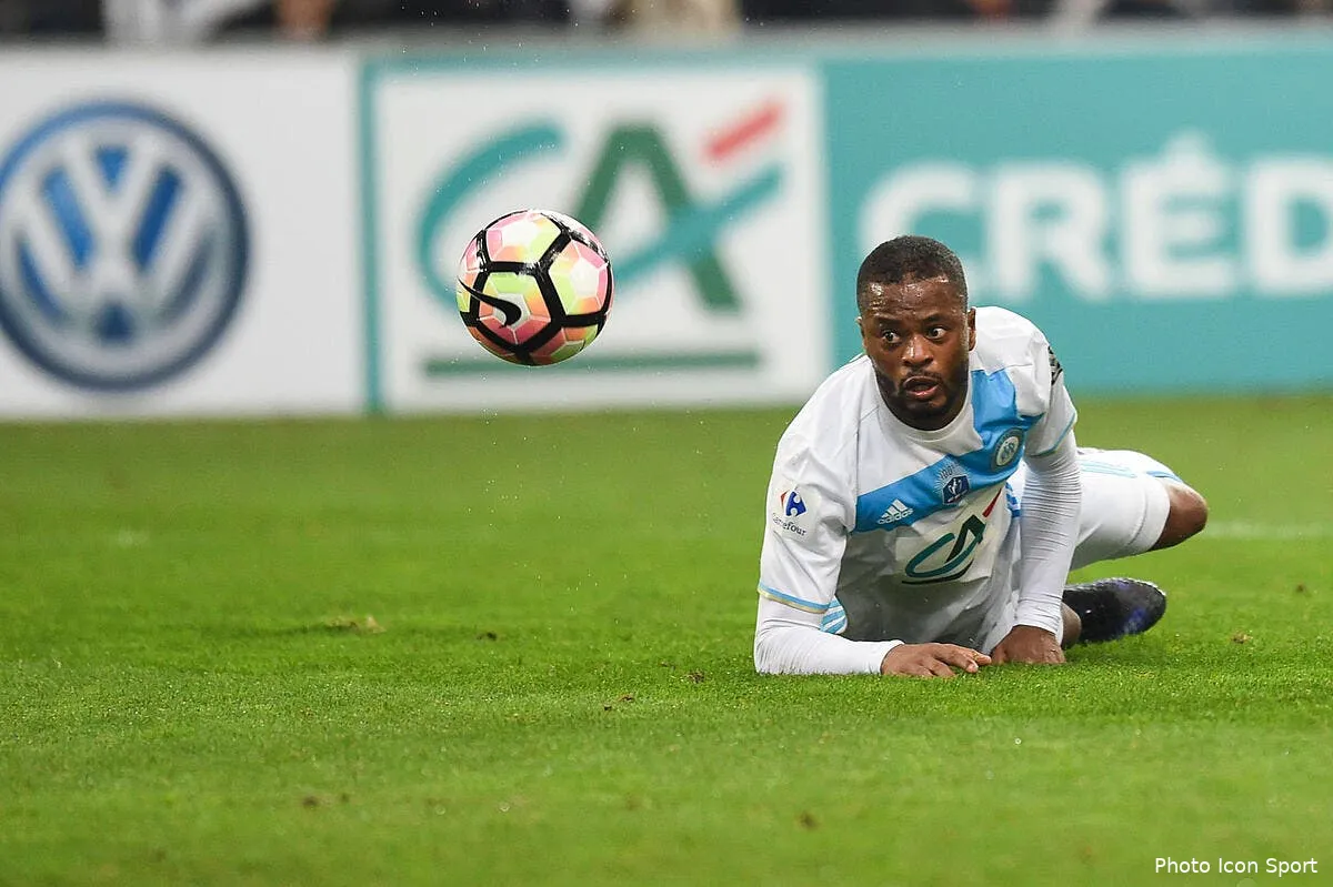 om evra s annonce absent pour un mois iconsport iconsport dim 310117 10 26172092