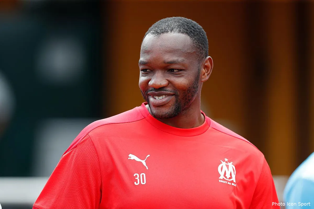 om eyraud en mode dictateur la revelation fracassante icon firo250720omstredam41293717