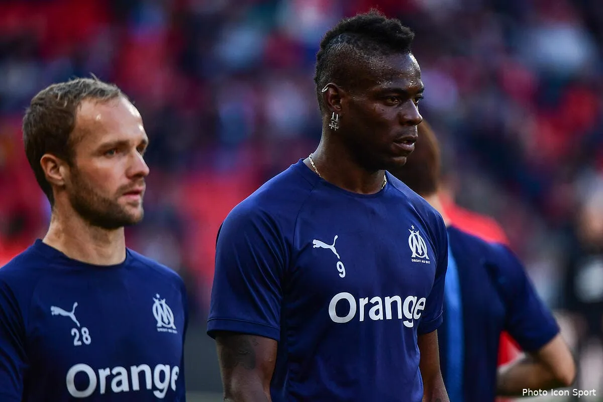om garcia remercie balotelli pour le germain nouveau icon dib 240219 10 73246491