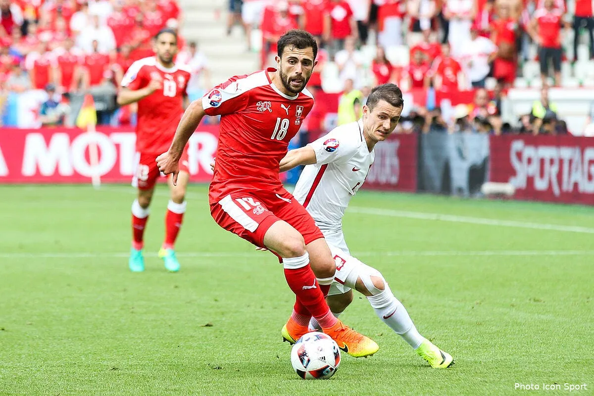 om gunter jacobs a 10 dossiers mercato sous le bras iconsport nwp 250616 01 17150204