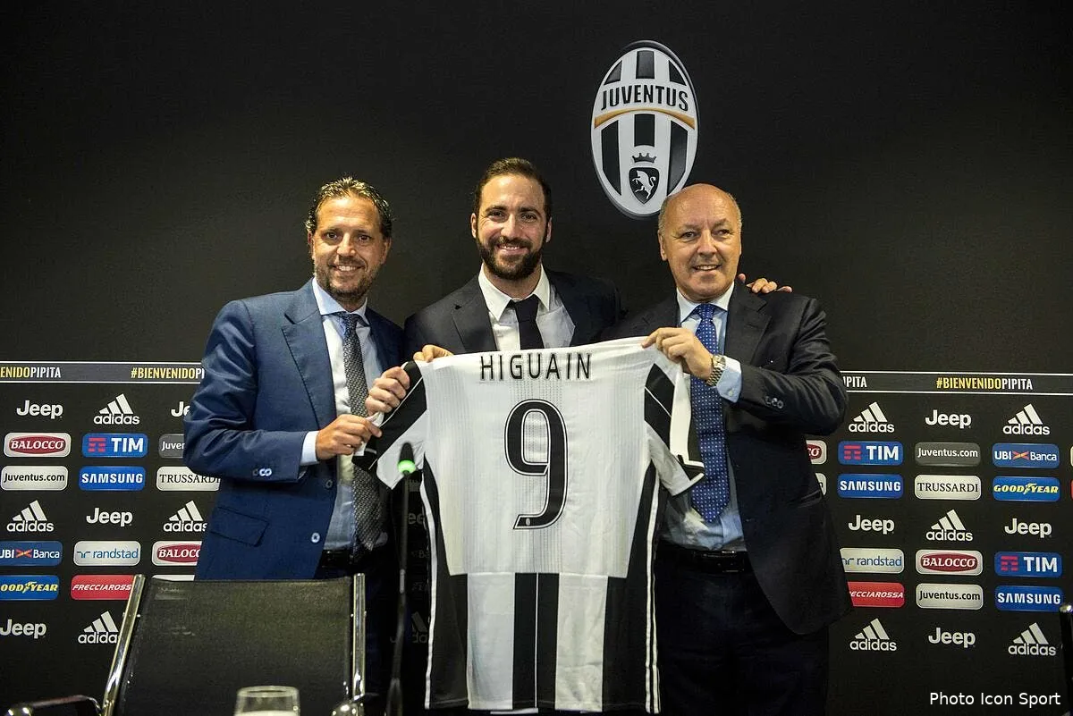om higuain une ferrari a marseille ca ne colle pas icon lp 3433659287045