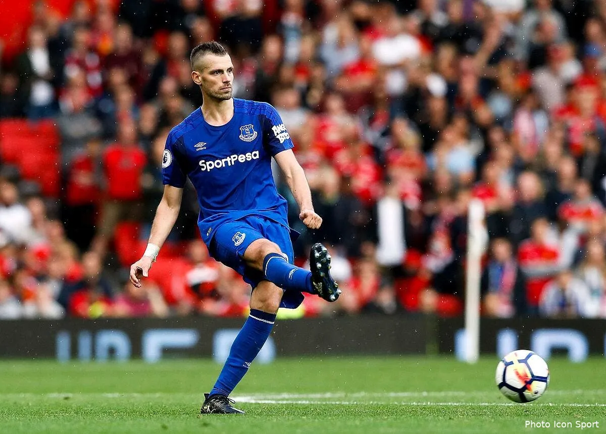 om interets reciproques entre l om et morgan schneiderlin icon 32884563223029