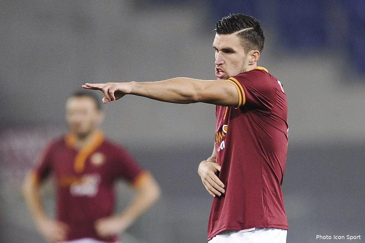 om kevin strootman est bien arrive a marseille iconsport liv 010314 07 19228899