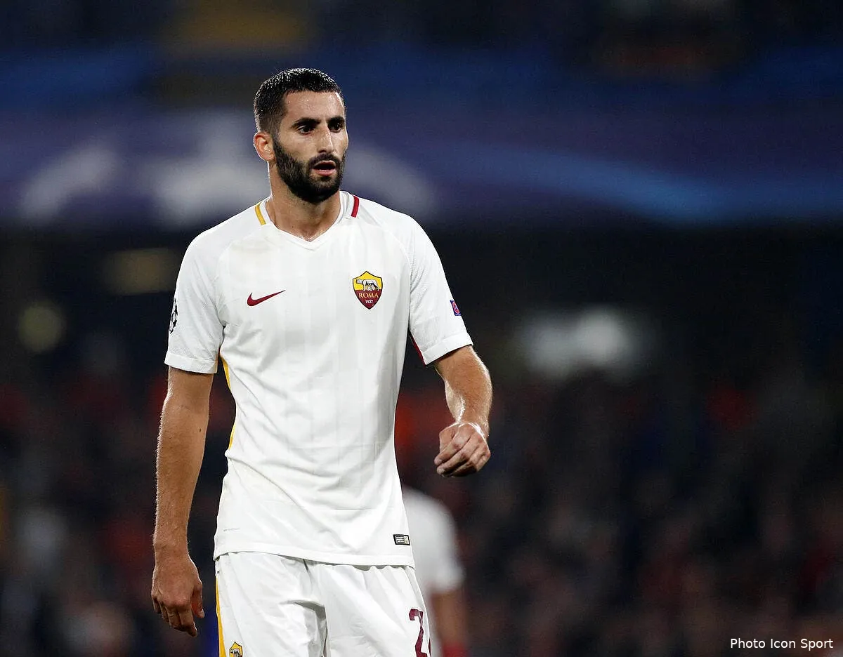 om l agent de gonalons repond cash a la rumeur iconsport icon 33362444203981