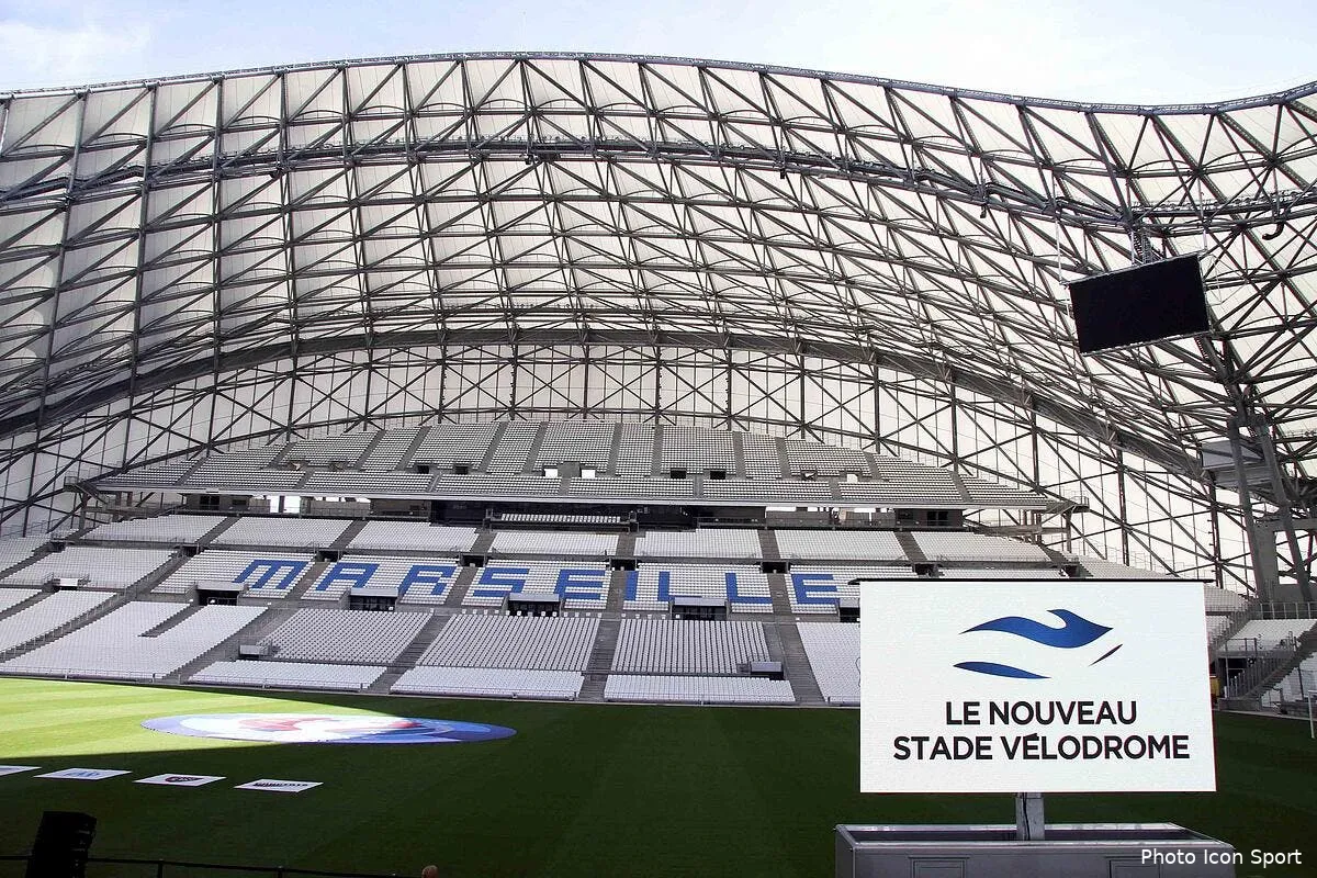 om l orange velodrome un naming helas low cost pour marseille iconsport vis 161014 01 01144916