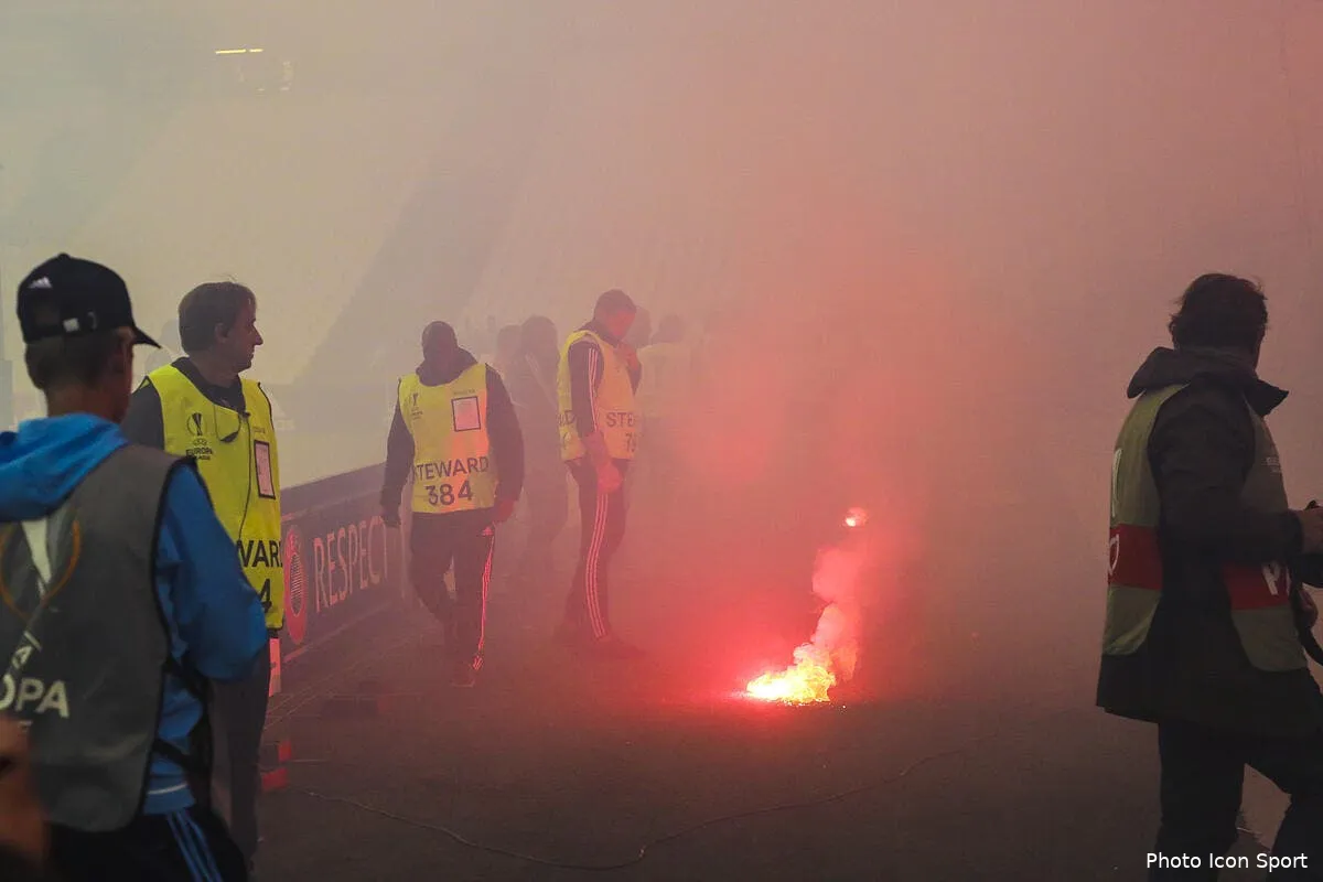 om l uefa tape aussi sur l om et ferme une tribune iconsport icon ruo 140917 05 02197103