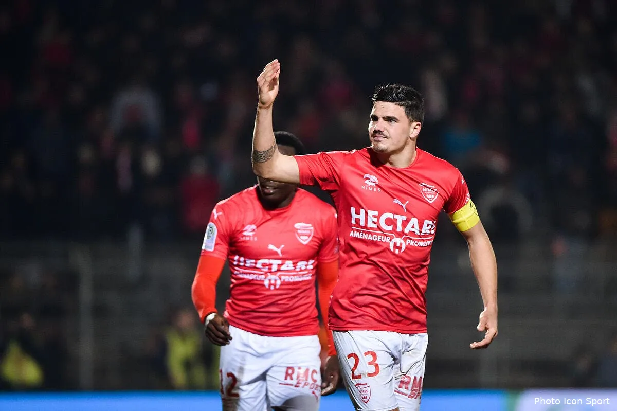 om la bonne idee de zubi tombe a l eau en defense icon poy 150219 02 03256795