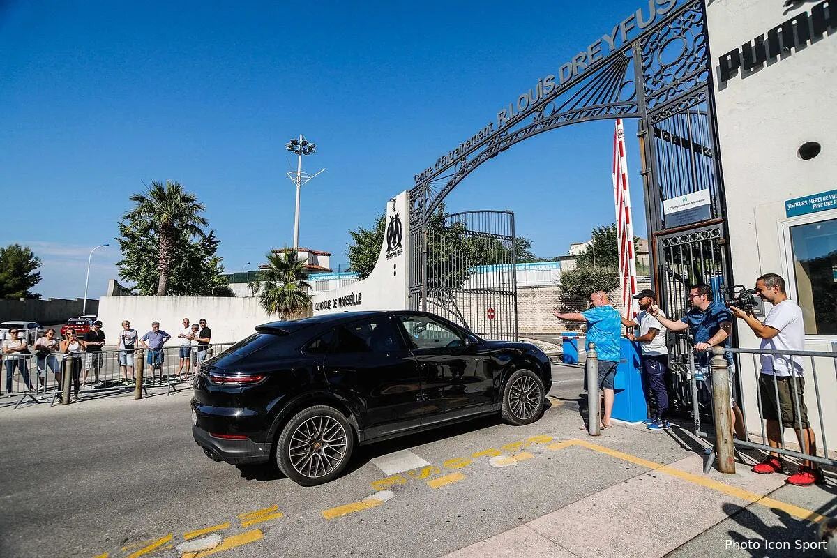 om le club rachete un joueur n est meme pas surpris icon adim 260620 30 29288979