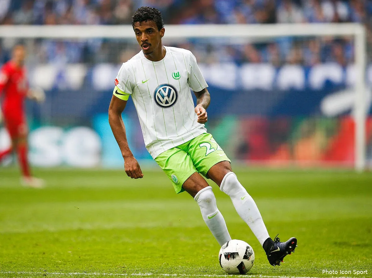 om le milan ac pourrait gacher un bon plan bresilien de l om iconsport fir 080417 08 24178072