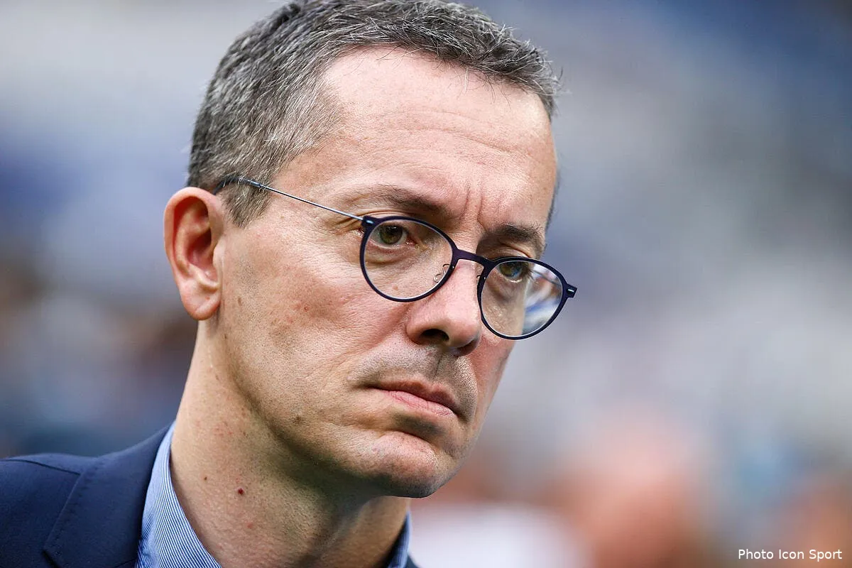 om le president eyraud propose de la tisane aux supporters iconsport fid 270517 88 19184431