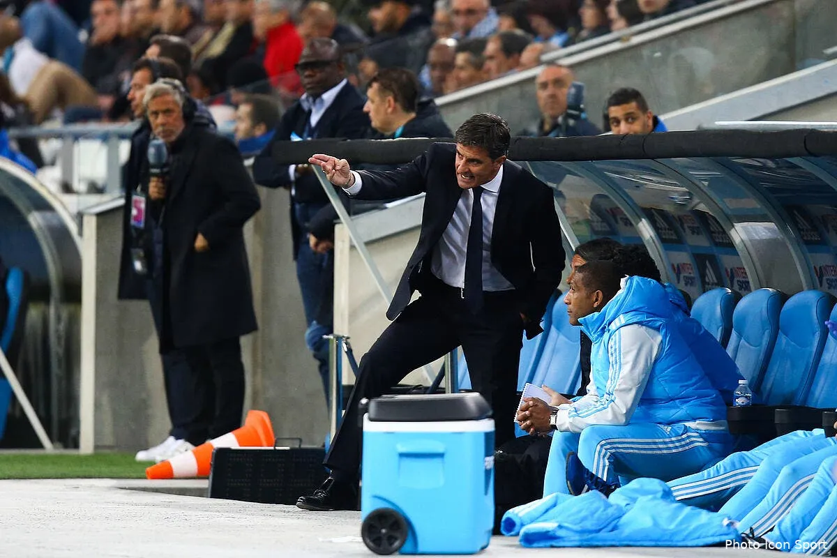 om le staff de michel oblige de pointer au centre robert louis dreyfus iconsport blo 100416 89 21140594