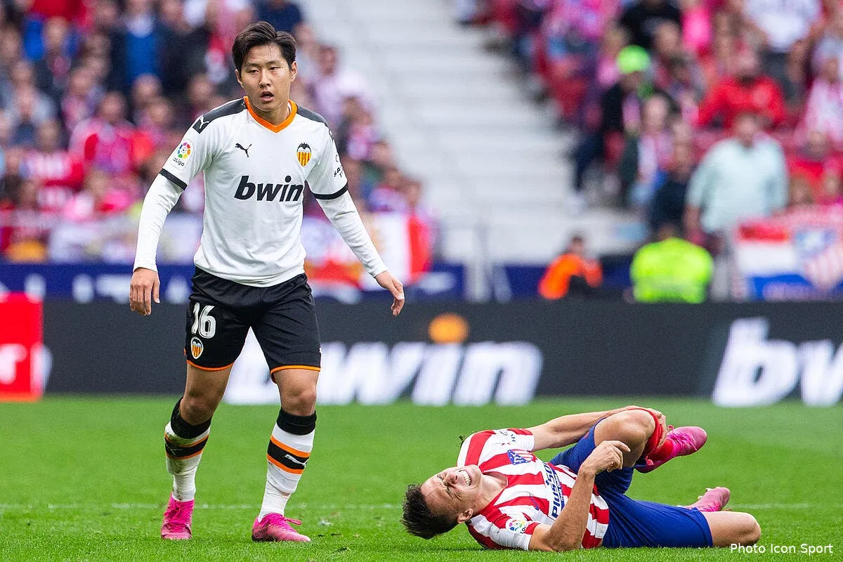 om lee kang in a marseille ca sent deja tres bon icon am19209 057284315