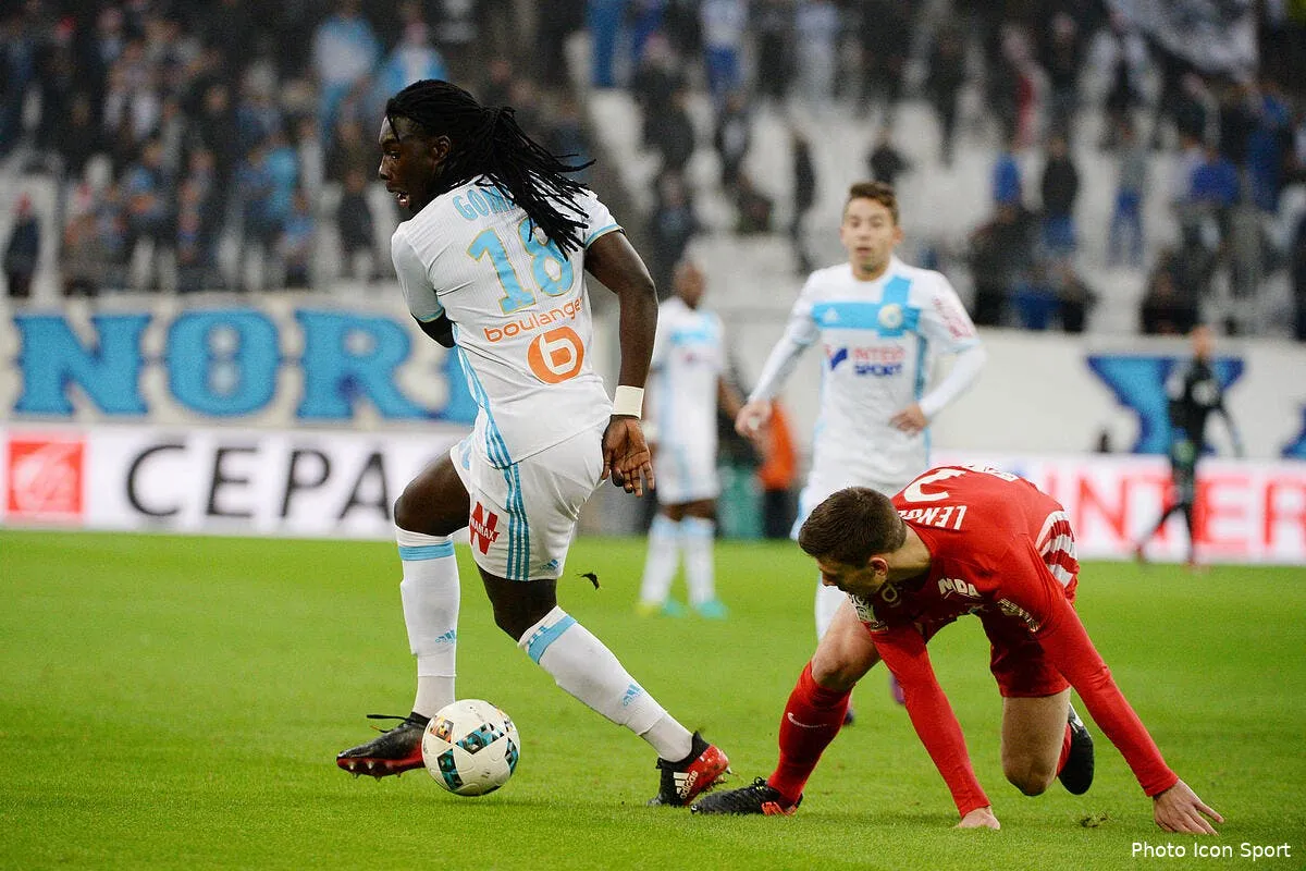 om les supporters invitent gomis a se casser a l asse iconsport val 041216 01 06163114