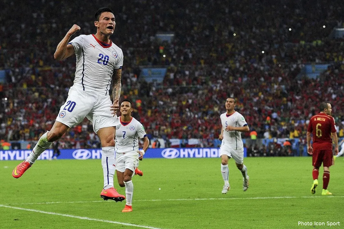 om leverkusen leicester le clan aranguiz revele son choix aranguiz 1117063