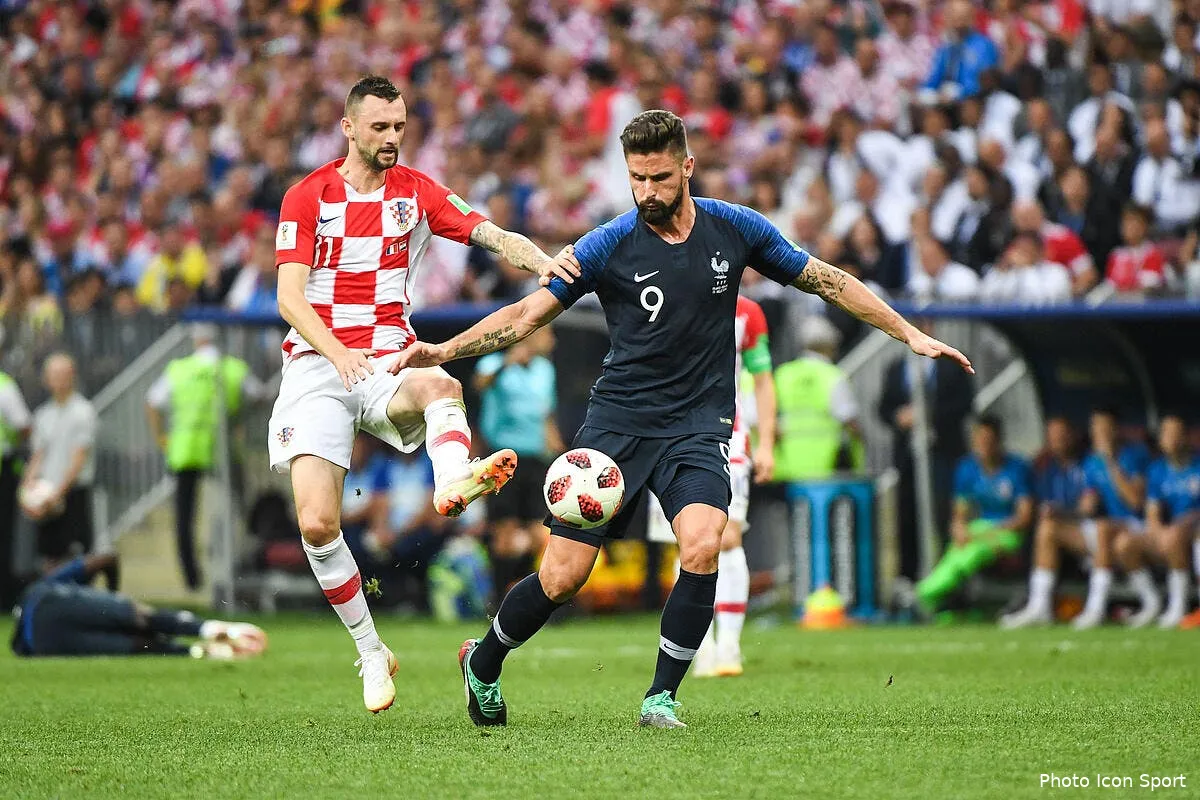 om lions previent giroud il fait une grosse erreur au mercato icon dib 150718 93 100226807