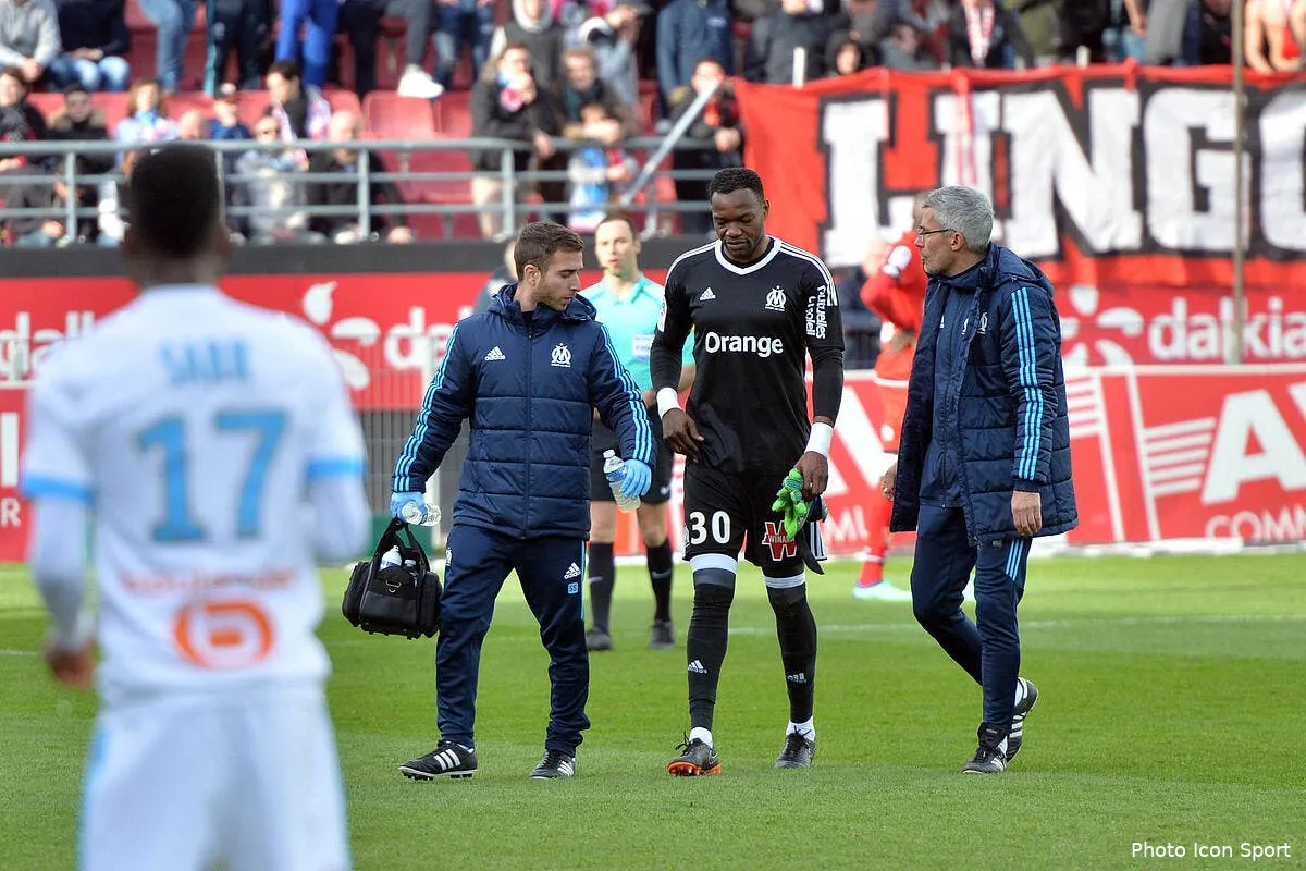 om longue indisponibilite pour mandanda 15 jours pour rami iconsport icon poy 310318 93 94214583