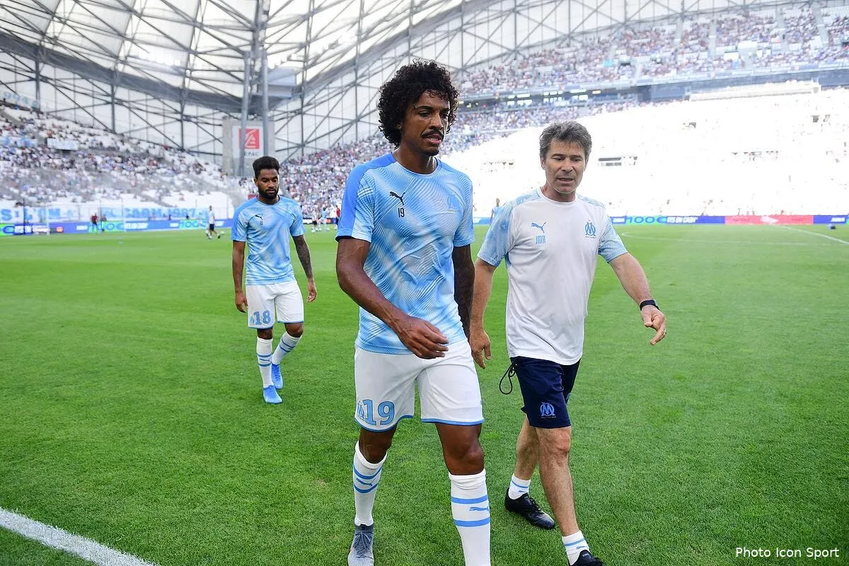 om luiz gustavo pour 5 5me marseille joue au poker icon dib 100819 12 105262427