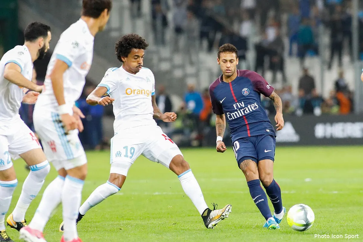 om luiz gustavo reve que neymar reste au psg iconsport icon ruo 221017 02 11213143