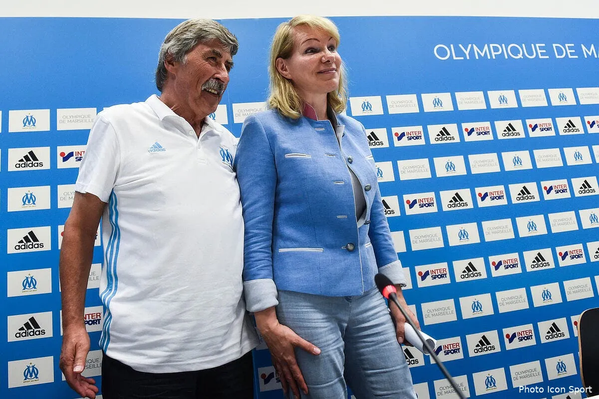 om marseille fait fouiller les journalistes avant l entrainement iconsport dim 040816 100 11152558