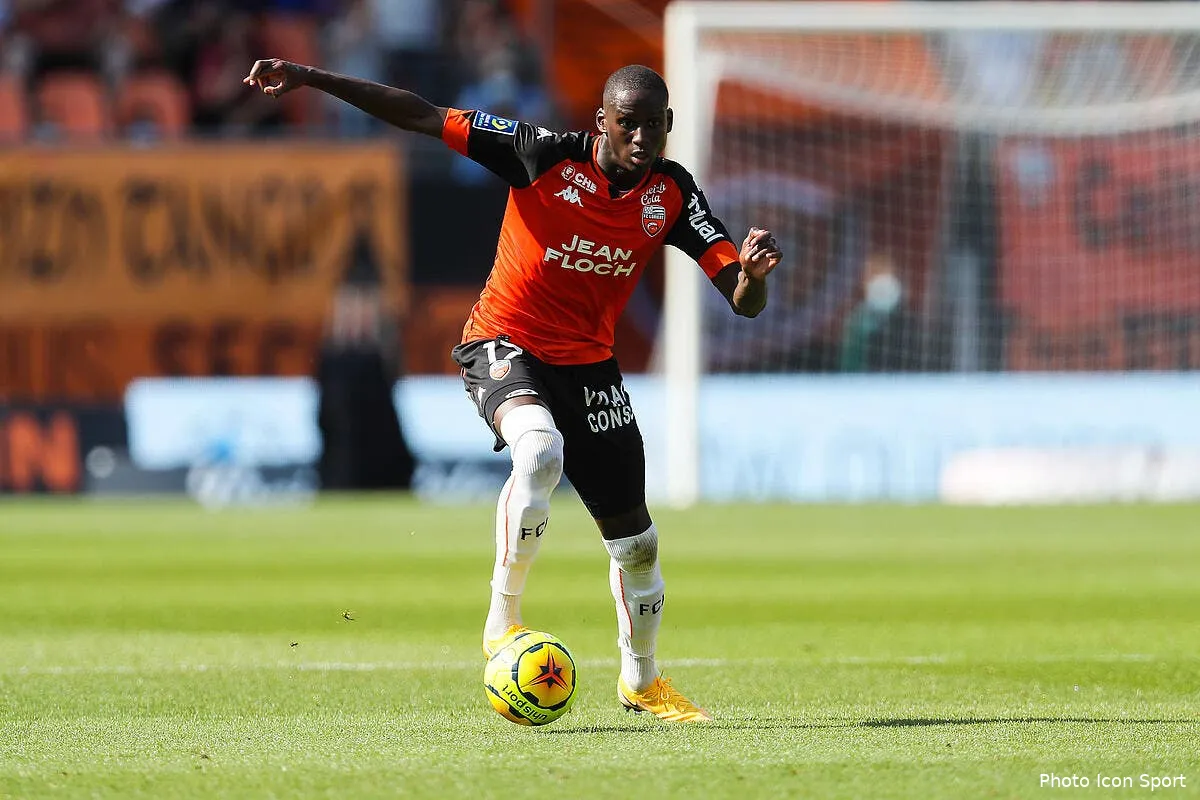 om marseille offre 10me pour un defenseur de lorient c est non icon vmi 130920 23 57296205