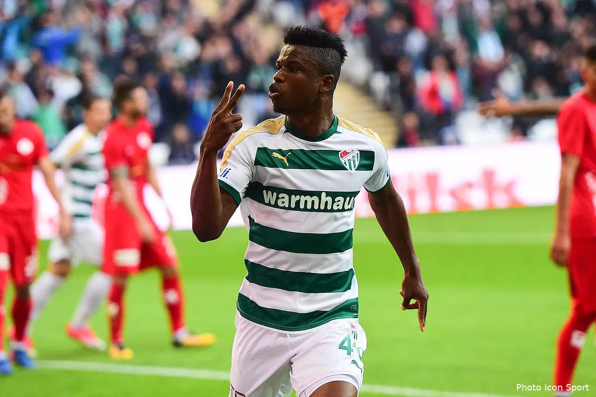 om marseille vient debarrasser conceicao d un indesirable agu227323