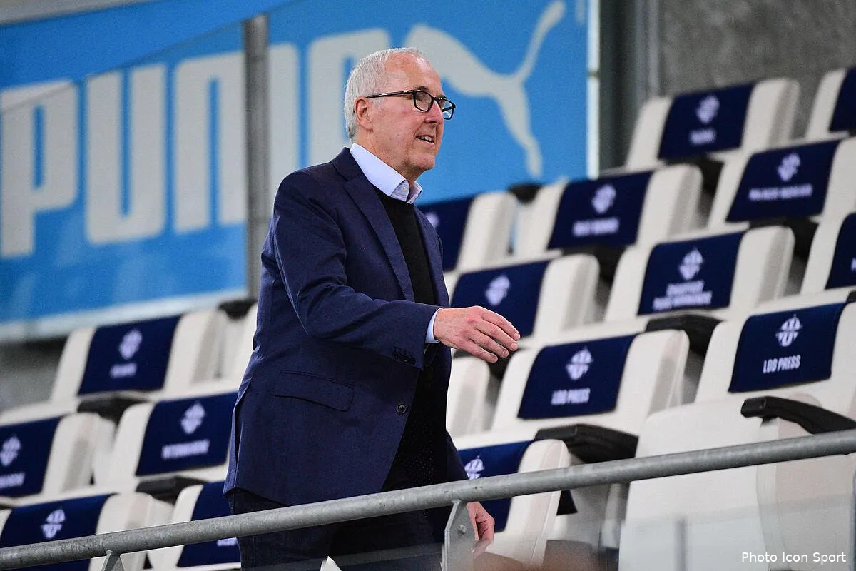 om mccourt harcele sur twitter il doit vendre le club icon win 100319 01 83804281965