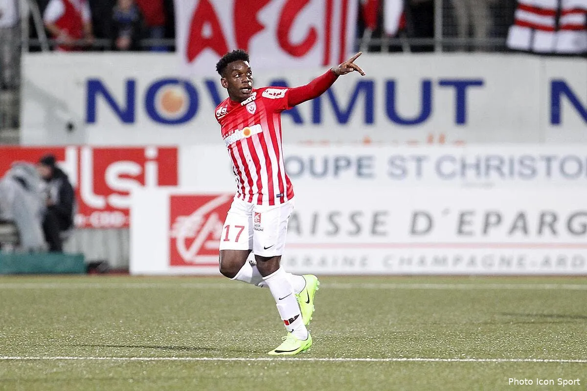 om meme releguee la cible de marseille coute cher maouassa181264