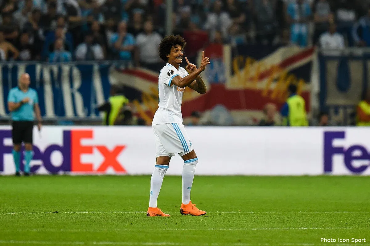 om menes felicite cinq joueurs et en defonce un iconsport icon dim 260418 93 18217019