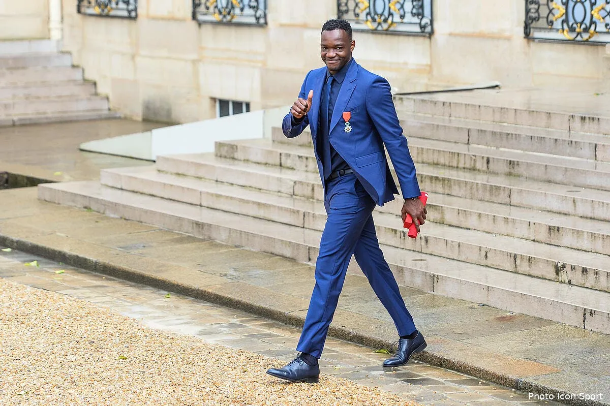 om metamorphose mandanda est plus affute que jamais icon bap 040619 94 26256573