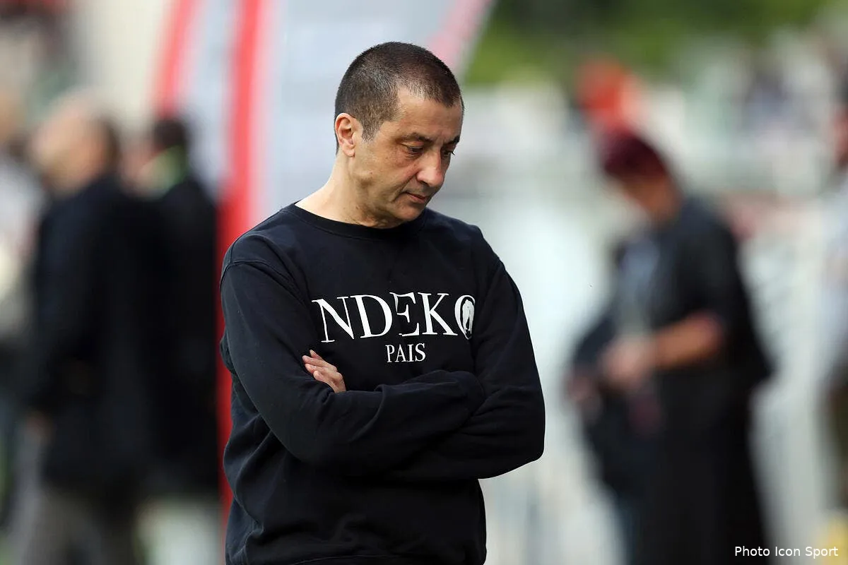 om mohamed ayachi ajroudi c est du pipeau il persiste et signe icon blo 050518 01 17287999