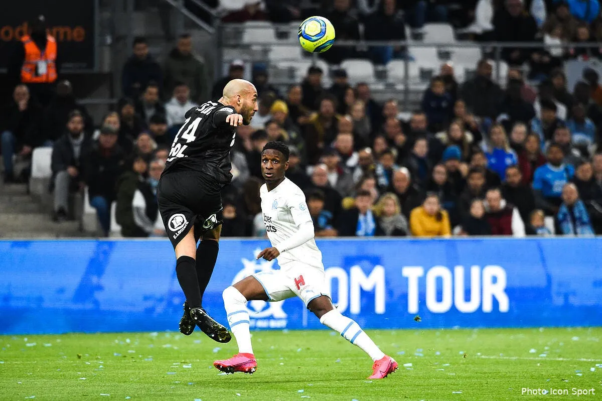 om pas de panique marseille ne coule pas a pic icon dim 060320 02 07280153