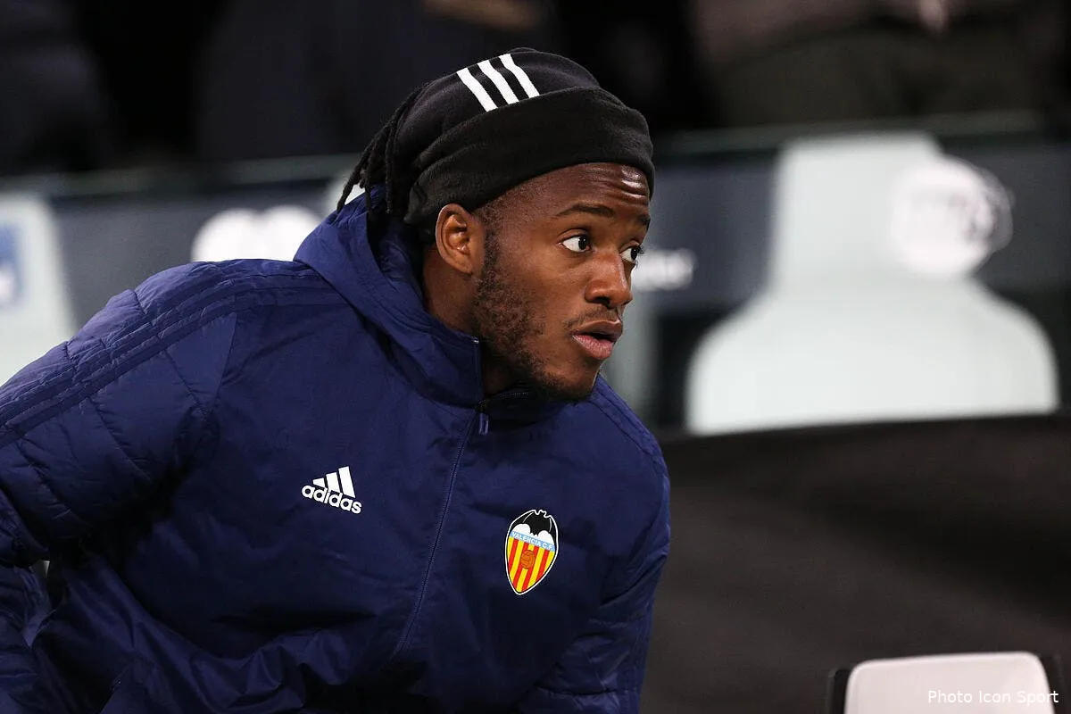 om pas si vite valence remet marseille sur la piste batshuayi batshuayi 23238847