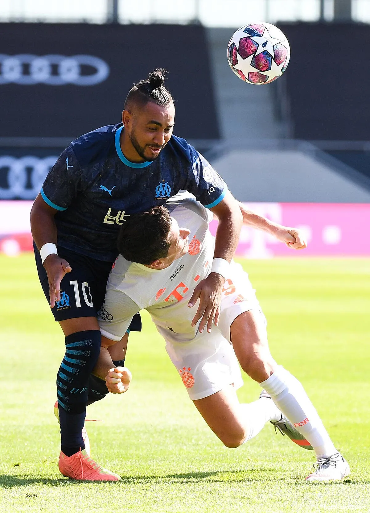 om payet un peu trop en forme il prend cher icon 200731 99 998715 dpai290565