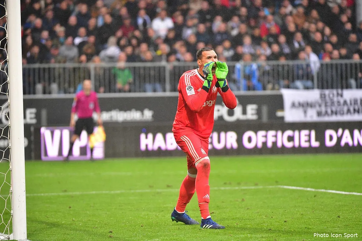 om pele plutot que mandanda en finale baup ne crie pas au scandale iconsport icon win 290418 01 48685218897