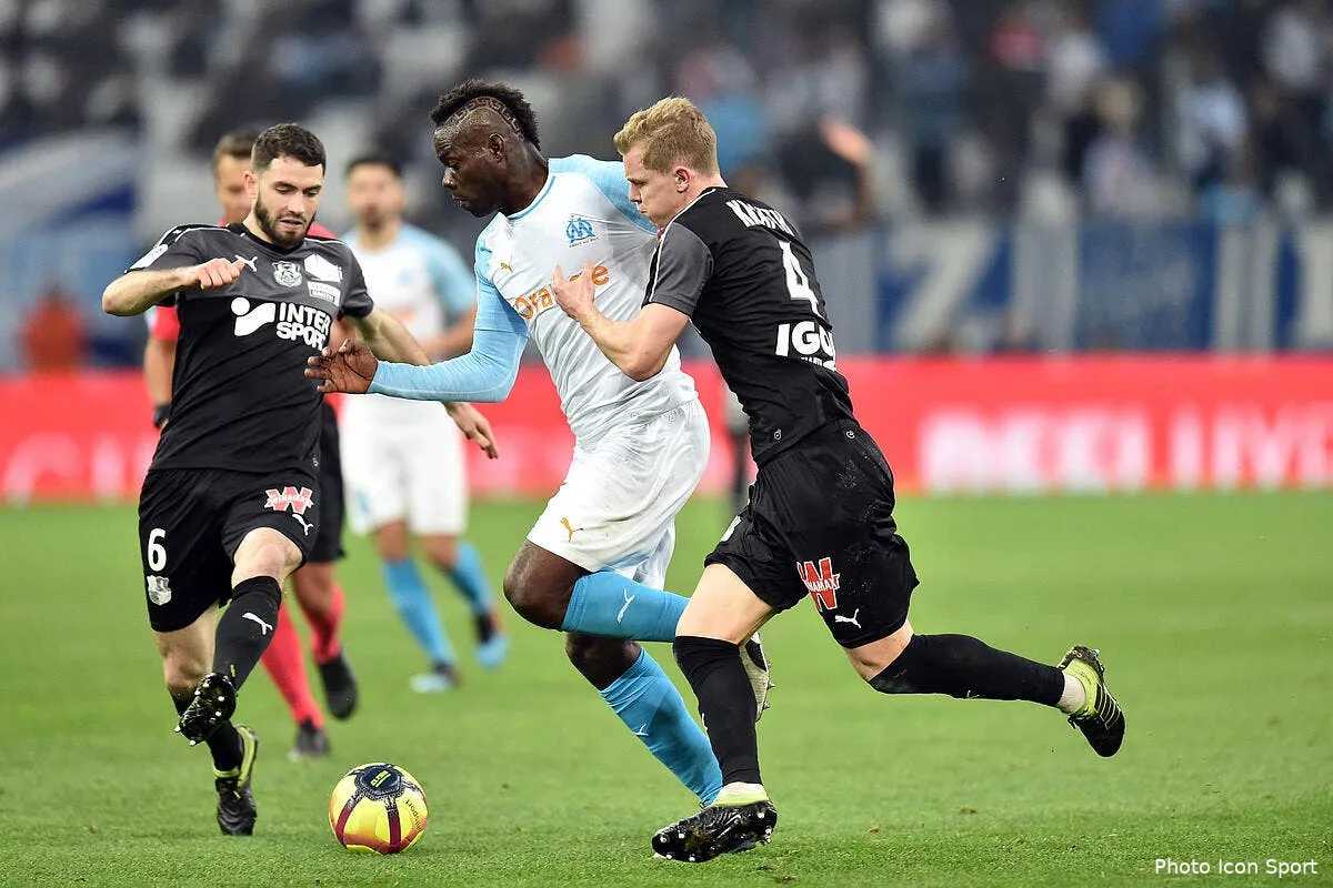 om pierre menes calme la folie balotelli a marseille icon dim 160219 76 650245239