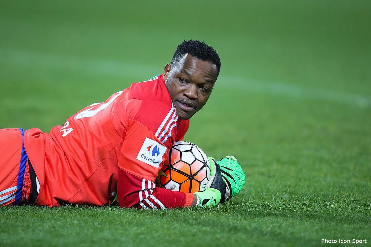 om proche de signer mandanda l om oublie casillas iconsport vmi 030316 17 12182405