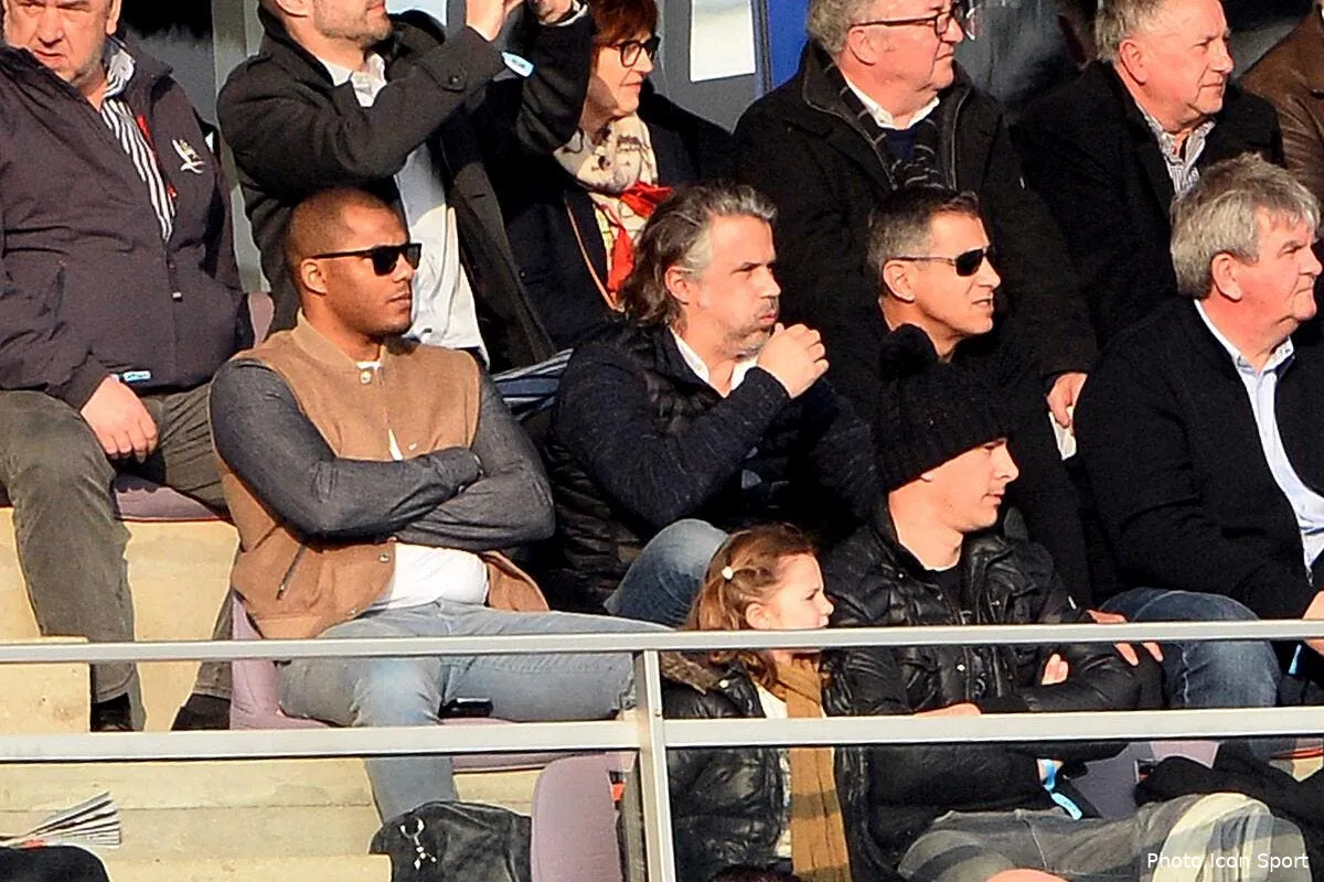 om riolo finit de detruire marseille iconsport pet 120316 01 04136702